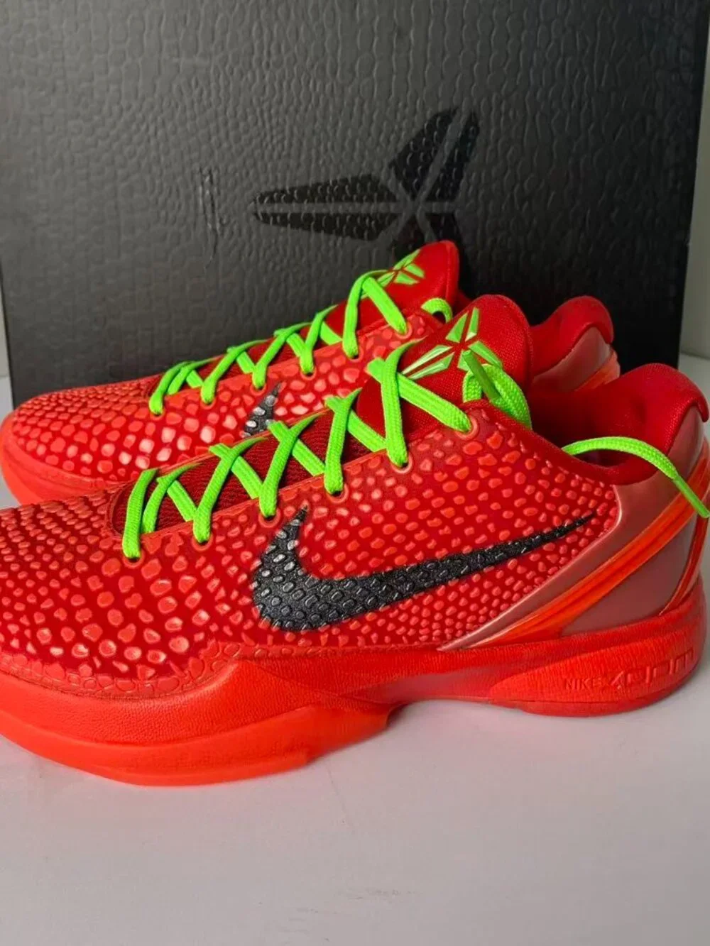 Nike Kobe 6 Reverse Grinch Red Green Sneakers